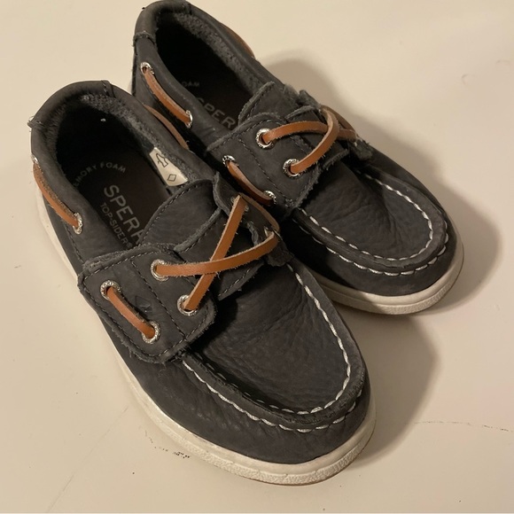 Sperry Kids Gray Boat Shoes - Picture 2 of 8